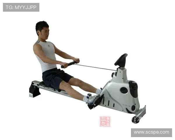 健身器材锻炼肩膀的常见方法与器械选择